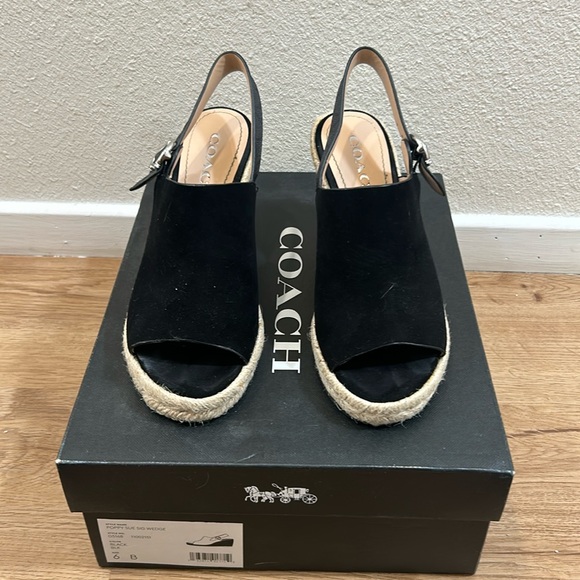 Coach women’s shoes - Picture 1 of 5